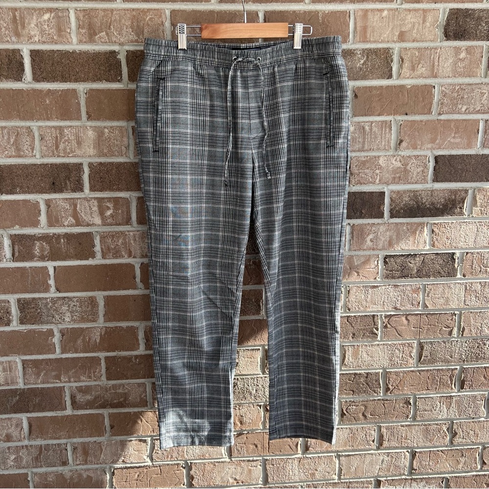 Forever 21 Men plaid tapered pants // medium - Picture 2 of 7